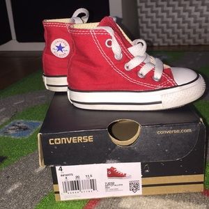 Converse shoes like new